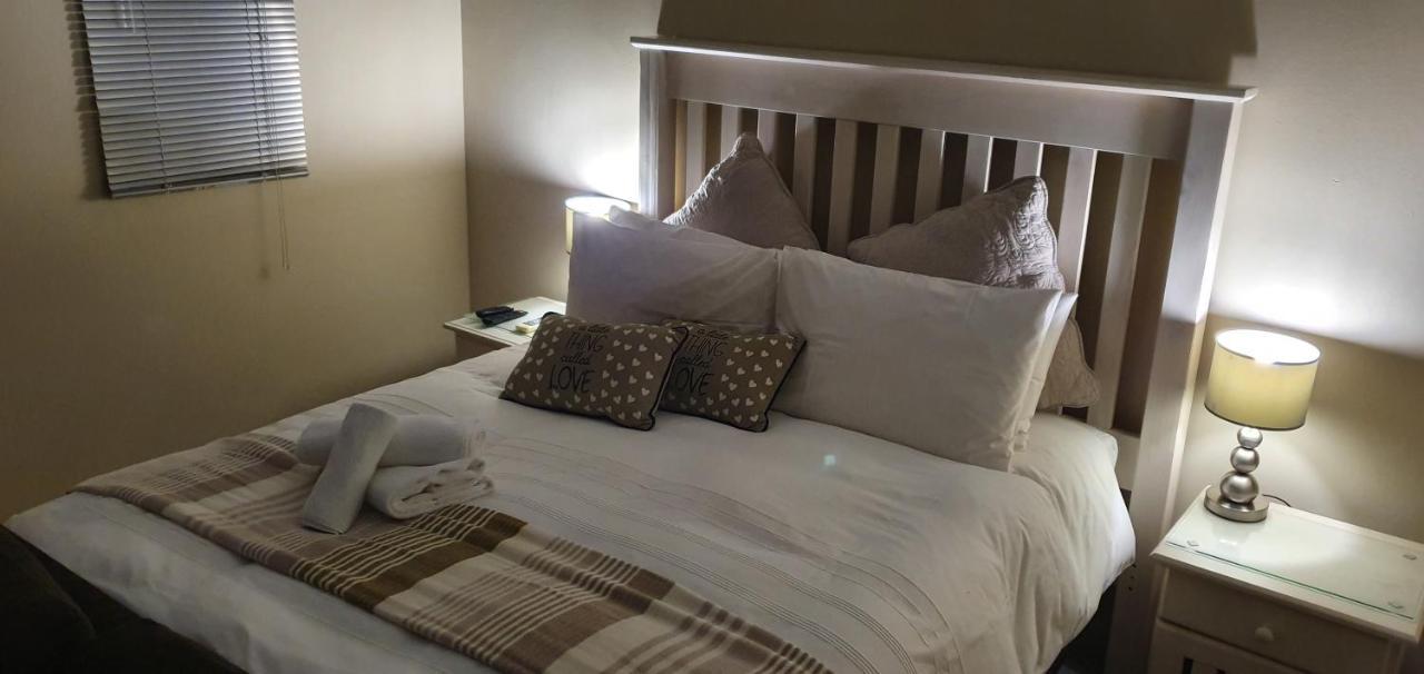 Falling Waters Guest House Margate Bagian luar foto