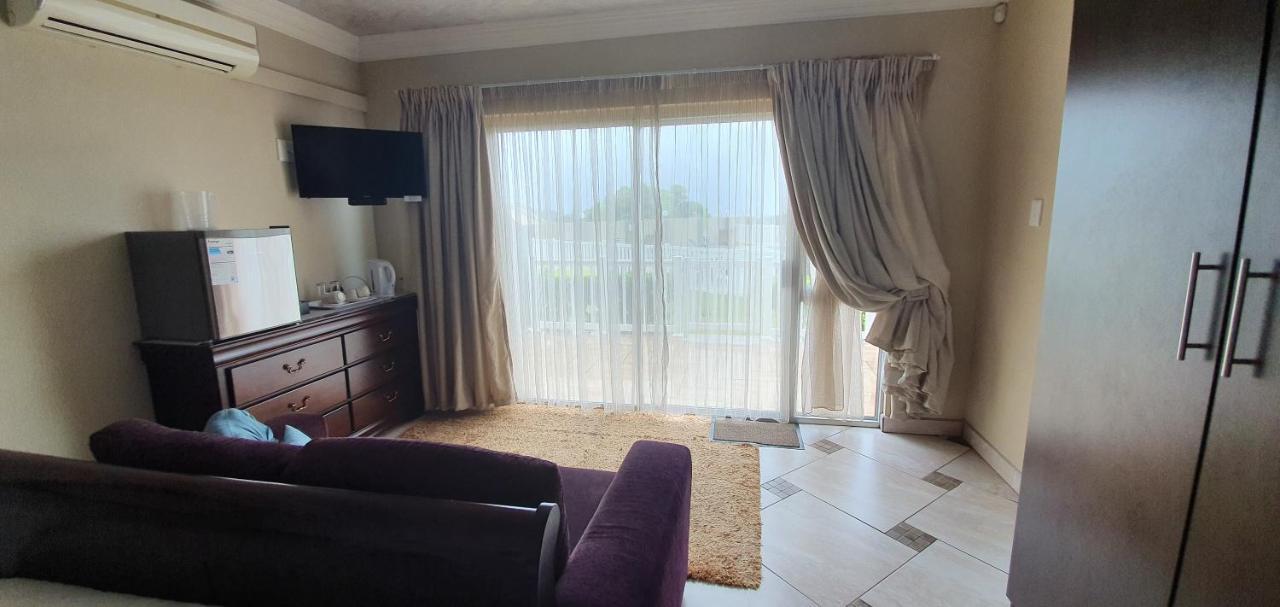 Falling Waters Guest House Margate Bagian luar foto